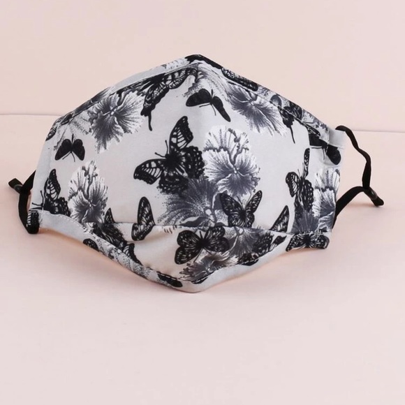Accessories - ❤️5for$25❤️ NEW Floral Print Nose Wire Cotton Poly Blend Reusable Face Mask